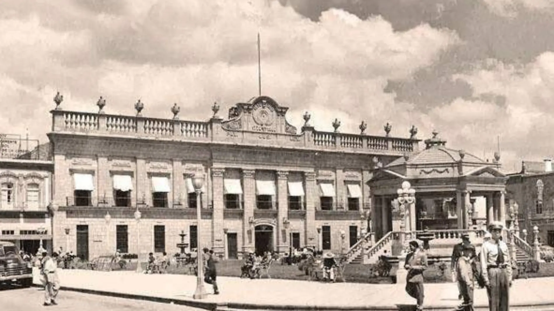 Kiosko de la Plaza de Armas SLP (7)